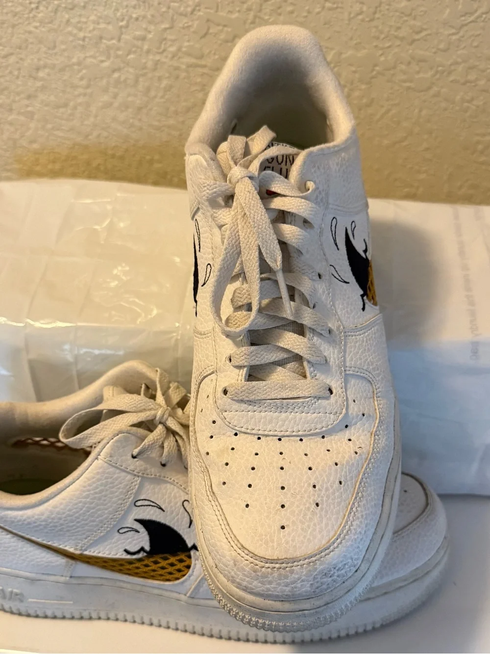 N/A comfortable white